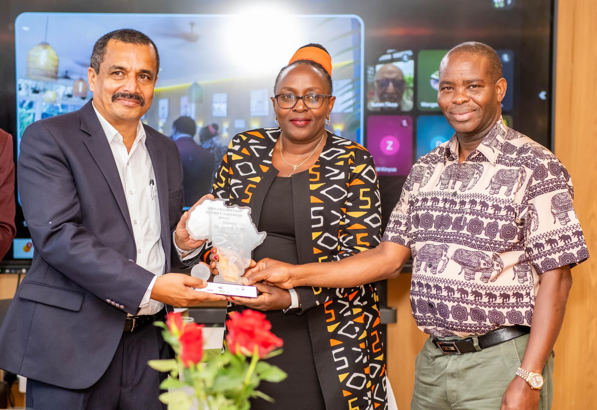 CIMMYT Scientist Receives Africa Region Food Security Leadership Award for MLN Work